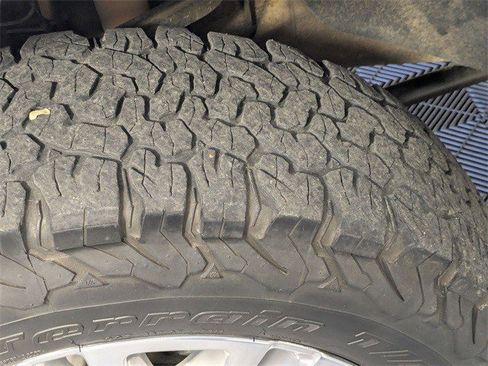 Used 2023 Chevrolet Silverado 2500 High Country w/ Z71 Off-Road Package image 12