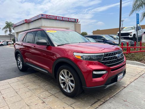 Used 2020 Ford Explorer XLT w/ Equipment Group 202A RWD image 3