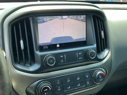 Used 2019 Chevrolet Colorado Z71 AWD/4WD image 27