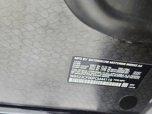 Used 2023 BMW iX xDrive50 w/ Premium Package image 67