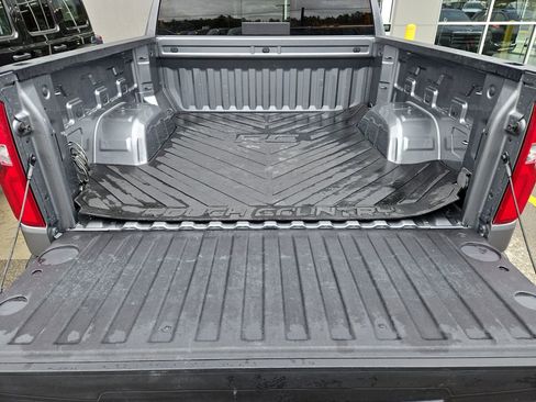 Used 2021 Chevrolet Silverado 1500 LT Trail Boss w/ Convenience Package II AWD/4WD image 28