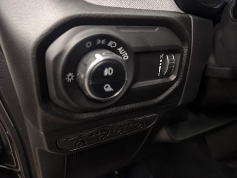 Used 2025 Jeep Gladiator Willys image 16