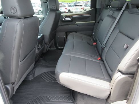 New 2026 Chevrolet Silverado 1500 LT Trail Boss w/ Convenience Package II AWD/4WD image 15