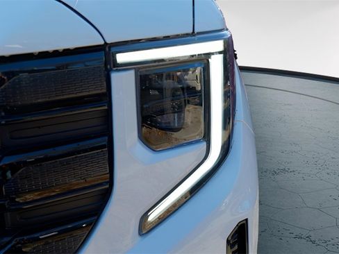 New 2025 GMC Sierra 1500 Elevation image 3