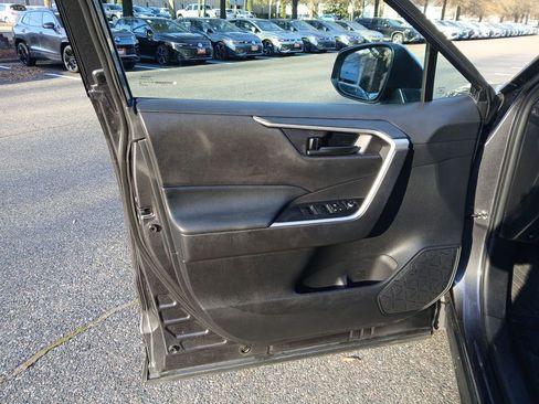 Used 2024 Toyota RAV4 LE image 10