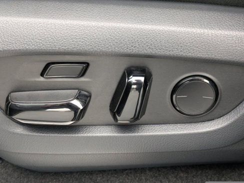 Used 2024 Lexus GX 550 w/ Cold Area Package image 18