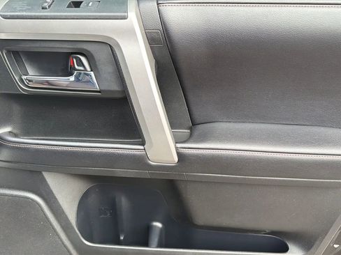 Used 2016 Toyota 4Runner Limited AWD/4WD image 28