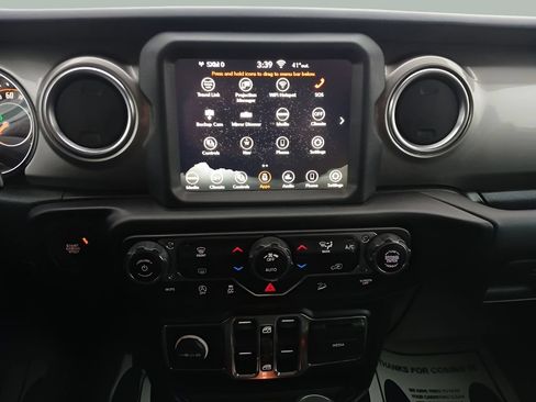 Used 2020 Jeep Wrangler Unlimited Sahara w/ Uconnect 4C Nav & Sound Group AWD/4WD image 22