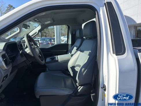 Used 2023 Ford F150 XL RWD image 8