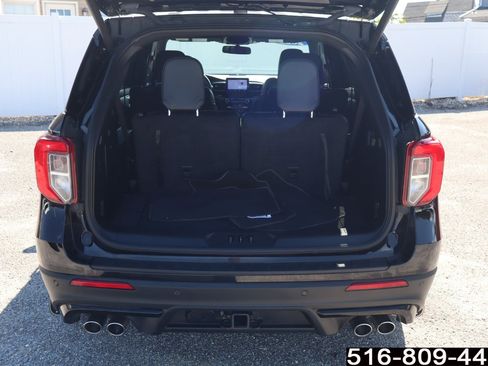 Used 2022 Ford Explorer ST w/ ST Street Pack image 28