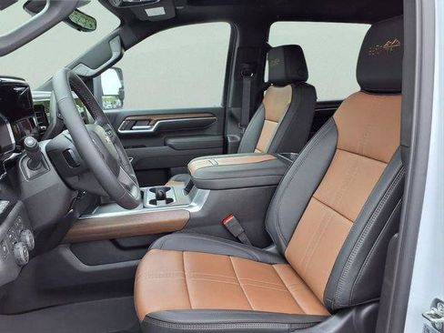 New 2026 Chevrolet Silverado 3500 High Country w/ High Country Premium Package AWD/4WD image 14