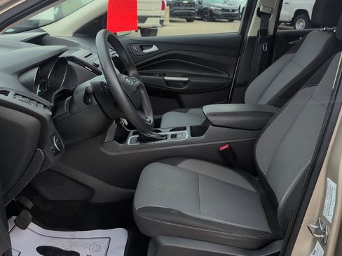Used 2017 Ford Escape SE FWD image 21