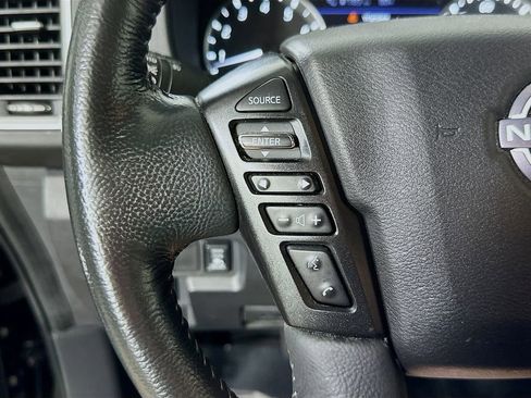 Used 2022 Nissan Frontier SV AWD/4WD image 22
