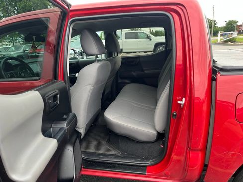 Used 2021 Toyota Tacoma SR AWD/4WD image 10