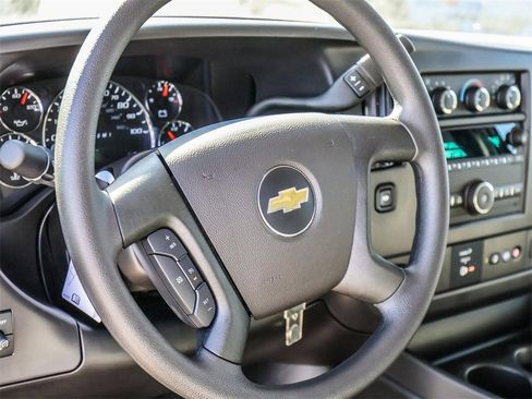 New 2025 Chevrolet Express 2500 Work Van w/ Driver Convenience Package image 20