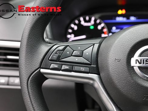 Used 2022 Nissan Altima 2.5 SV FWD image 15