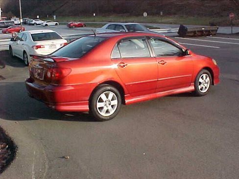 Used 2006 Toyota Corolla S FWD image 6