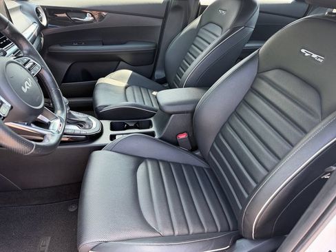 Used 2024 Kia Forte GT-Line w/ GT-Line Premium Package FWD image 10