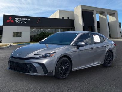 Used 2025 Toyota Camry SE w/ Multimedia Upgrade Package