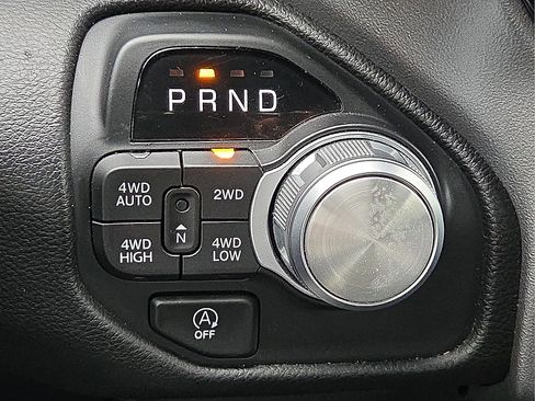 Used 2025 RAM 1500 Laramie AWD/4WD image 17