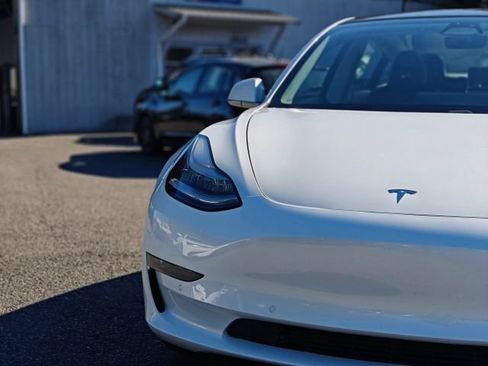 Used 2018 Tesla Model 3 Long Range AWD/4WD image 7