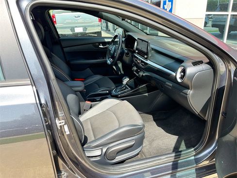 Used 2023 Kia Forte GT-Line image 24