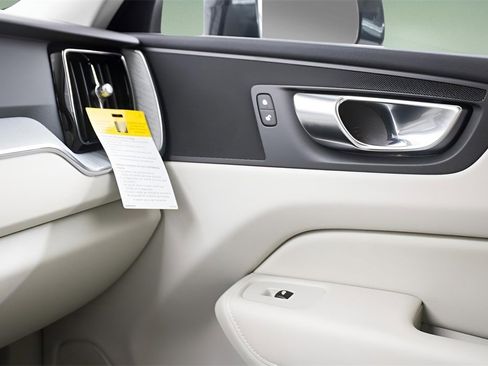 New 2025 Volvo XC60 T8 Plus w/ Protection Package Premier image 25