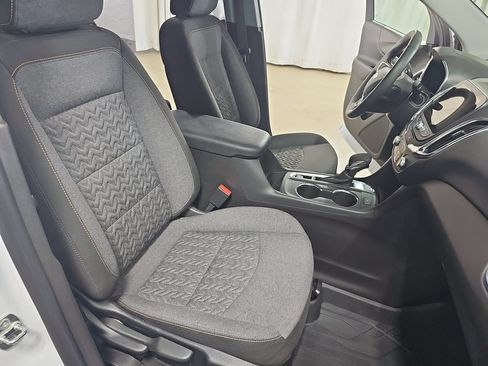 Certified 2024 Chevrolet Equinox LT AWD/4WD image 13