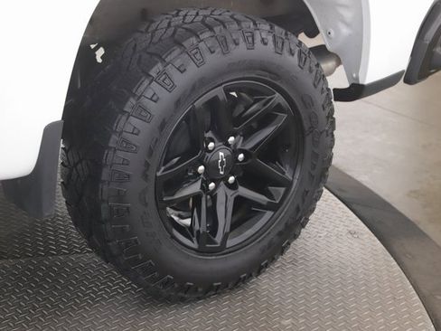 Used 2022 Chevrolet Silverado 1500 LT Trail Boss image 14