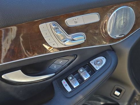 Used 2017 Mercedes-Benz GLC 300 4MATIC Coupe image 21