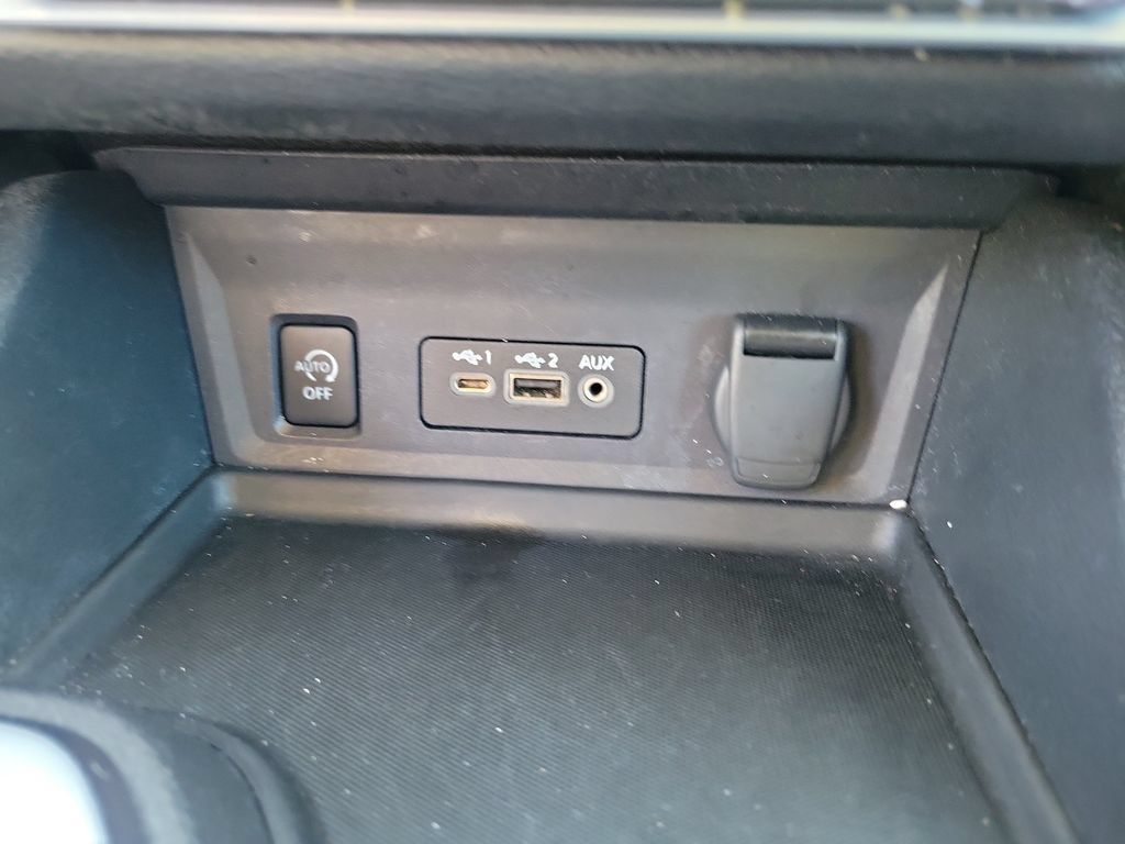 Used 2024 Nissan Sentra SV w/ All-Weather Package FWD image 33