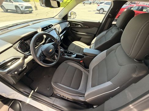 Used 2023 Chevrolet TrailBlazer LT w/ Convenience Package FWD image 18