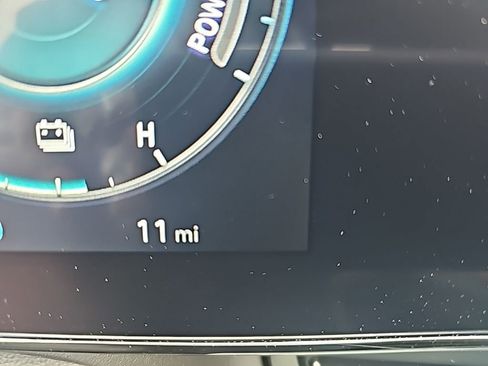 New 2026 Hyundai Elantra Limited image 17