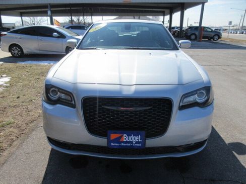 Used 2023 Chrysler 300 S w/ Comfort Group image 8