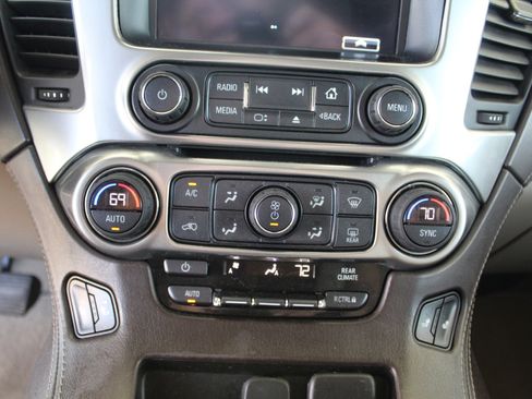 Used 2019 Chevrolet Suburban LT AWD/4WD image 52