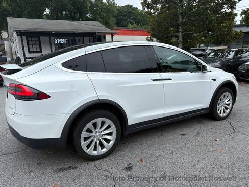 Used 2021 Tesla Model X Long Range AWD/4WD image 3