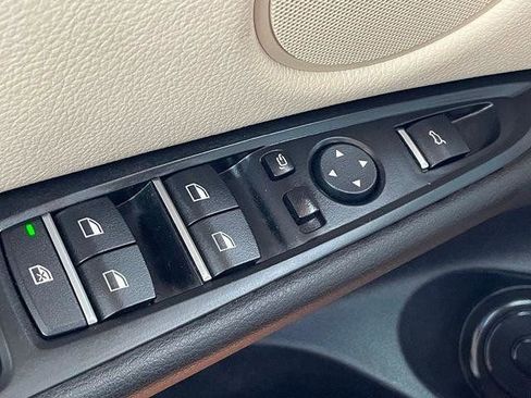 Used 2018 BMW X5 xDrive40e image 19