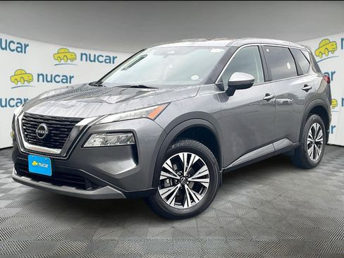 Used 2023 Nissan Rogue SV image 3