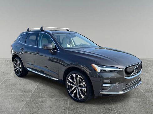 Used 2023 Volvo XC60 T8 Ultimate w/ Protection Package Premier image 7