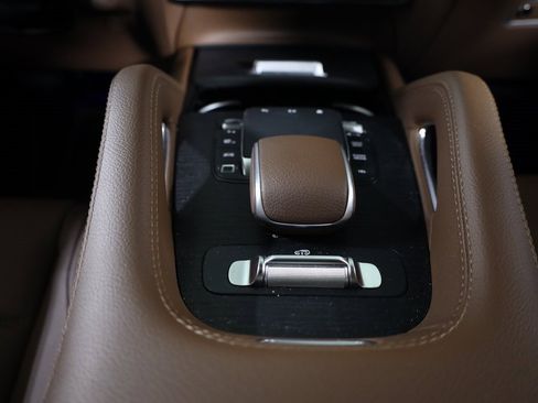 Certified 2025 Mercedes-Benz GLS 450 GLS 450 image 42