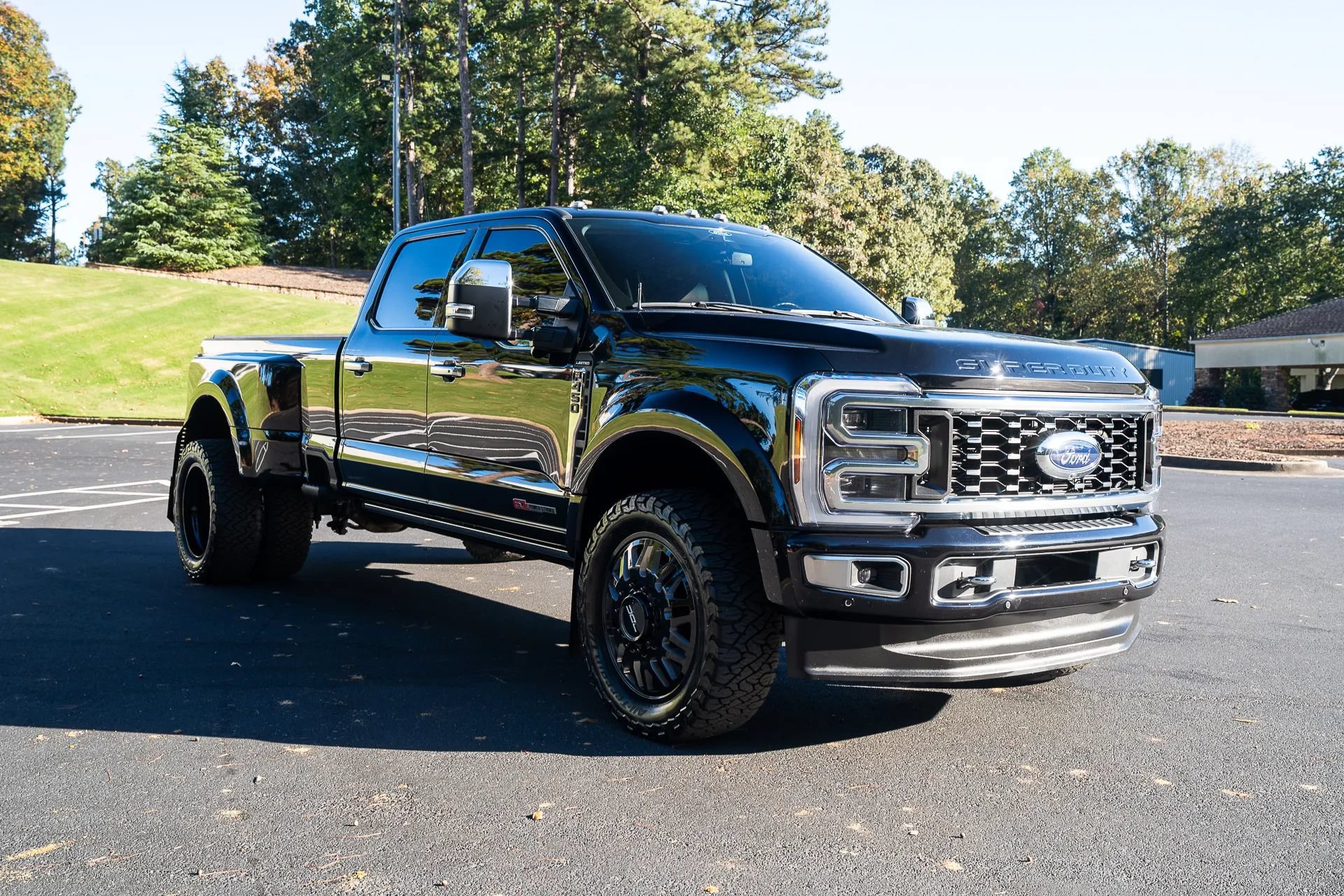 Used 2024 Ford F450 Limited w/ FX4 Off-Road Package AWD/4WD image 12