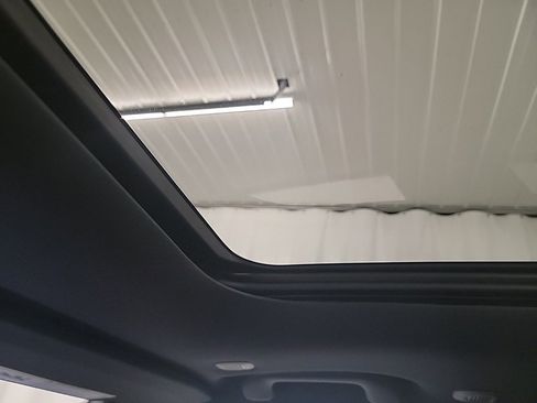 New 2025 Jeep Grand Cherokee L Limited w/ Luxury Tech Group II image 25