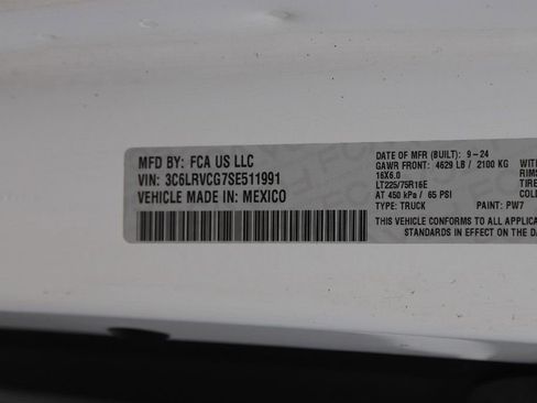 Used 2025 RAM ProMaster 2500 w/ Convenience Group FWD image 24
