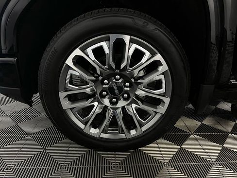 Used 2024 GMC Sierra 1500 Denali Ultimate image 13