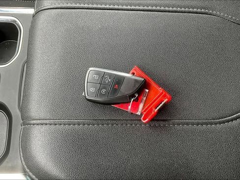 Used 2024 Chevrolet Silverado 1500 LT Trail Boss w/ Convenience Package II image 35