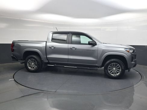 Used 2024 Chevrolet Colorado LT w/ LT Convenience Package II RWD image 4