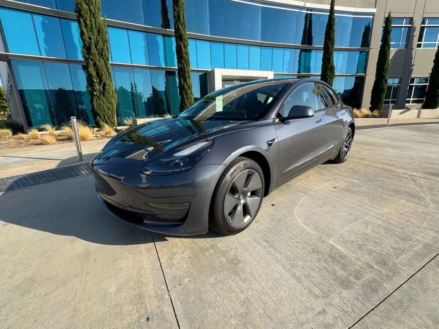 Used 2022 Tesla Model 3 Long Range AWD/4WD image 2
