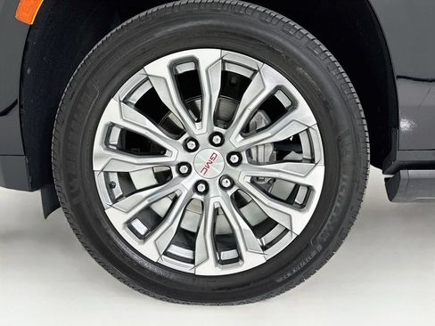 Used 2023 GMC Yukon XL Denali w/ LPO, Floor Liner Package AWD/4WD image 32