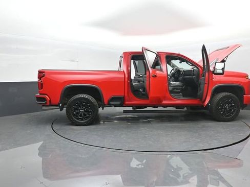 Used 2024 Chevrolet Silverado 2500 LTZ w/ LTZ Plus Package image 37