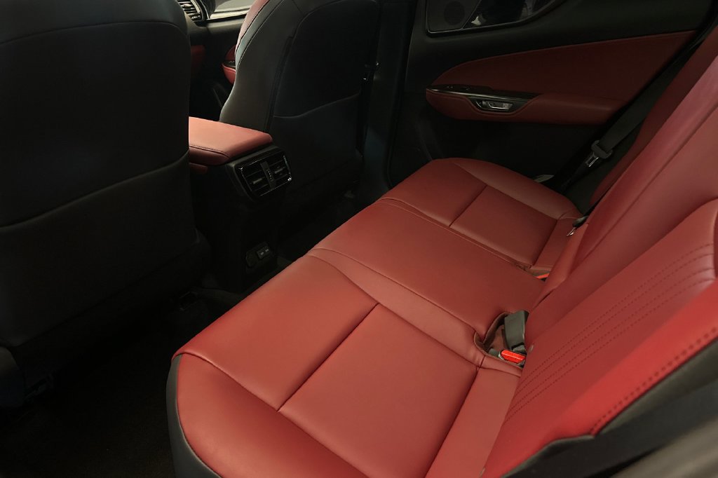 Certified 2024 Lexus NX 250 FWD image 12